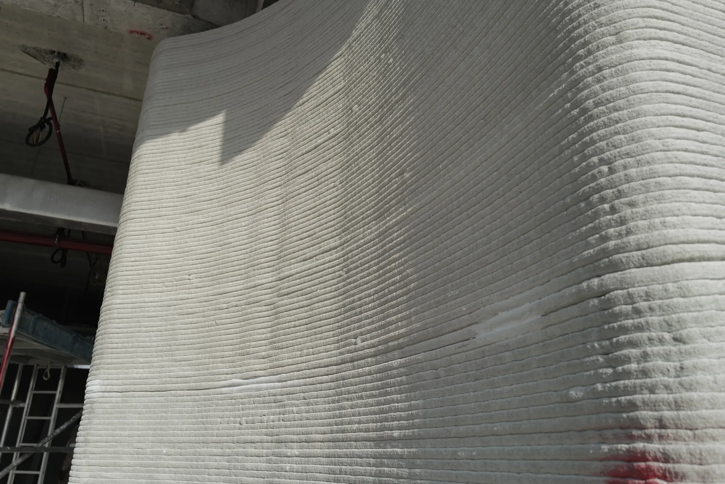 Curved printed wall corner