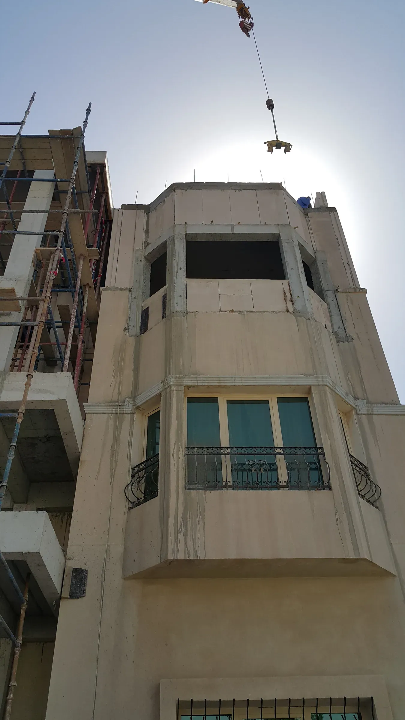 Added floor in AAC walls and roof slabs · occupied villa, Doha
